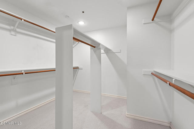 5320 Long Shadow Court, Westlake Village CA: https://media.crmls.org/mediaz/1dee17d8-51cd-4d3b-b0aa-350579b8ef99.jpg