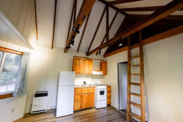 214 Teilh Drive, Boulder Creek CA: https://media.crmls.org/mediaz/1def25af-9f48-42d9-8c58-7102dfefa73e.jpg