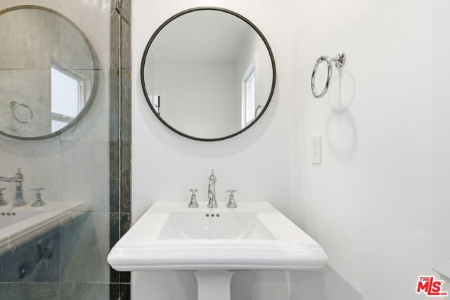 3476 Troy Drive, Los Angeles CA: https://media.crmls.org/mediaz/1defa1fb-5ce1-4d17-b0e4-3df6652b9246.jpg