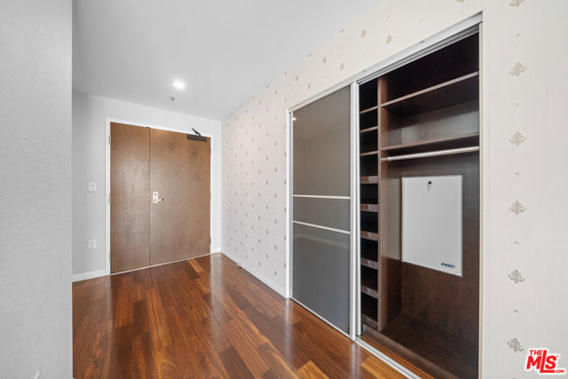 3785 Wilshire Boulevard, Los Angeles CA: https://media.crmls.org/mediaz/1df00bcf-3d6a-41e4-a1ab-0b0987b28621.jpg