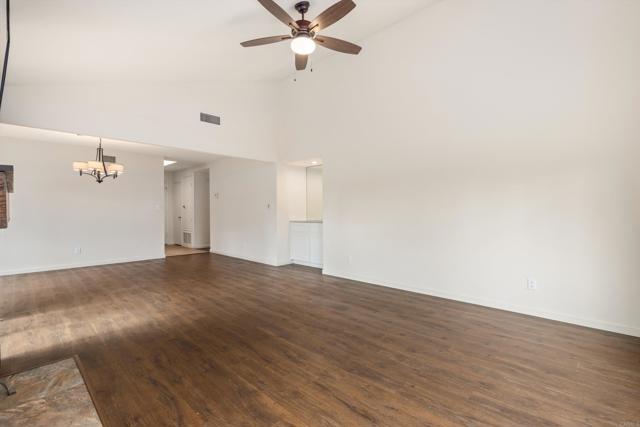 Detail Gallery Image 13 of 75 For 1159 Los Corderos, San Marcos,  CA 92078 - 2 Beds | 2 Baths