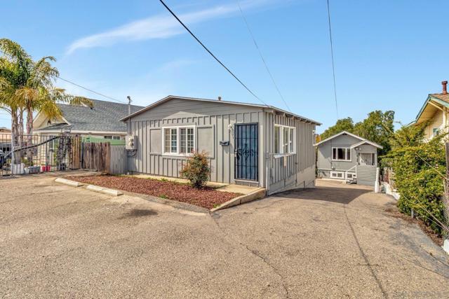 2194 96 Bonita St, Lemon Grove CA: https://media.crmls.org/mediaz/1df0e0ce-72c2-4966-8a61-76eaafd78938.jpg
