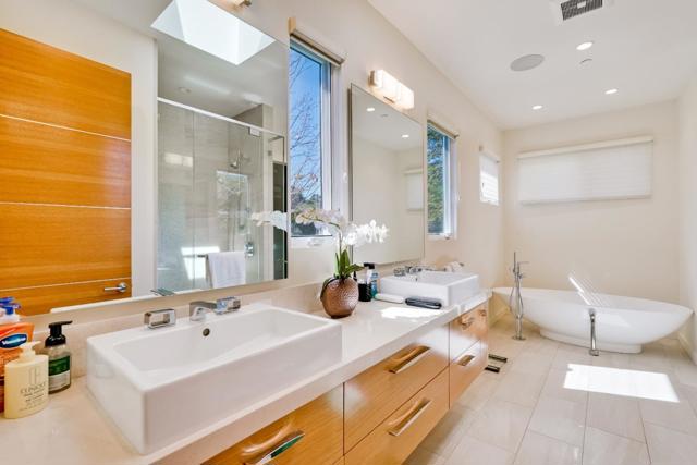 Image 31 of 62 For 1534 Wessex Avenue