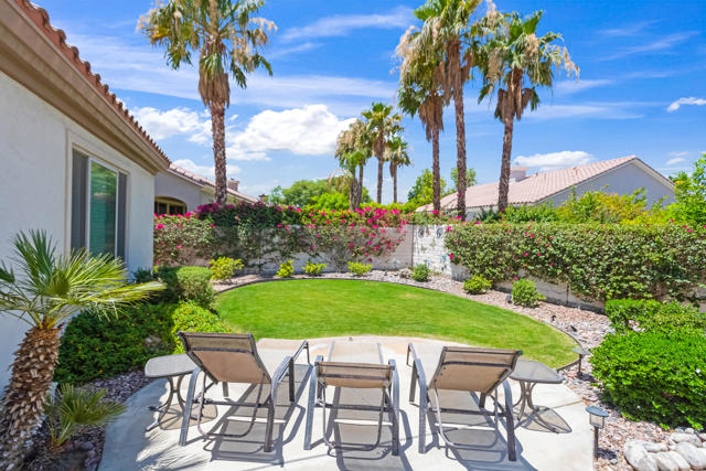 40259 Calle Cancun, Indio CA: https://media.crmls.org/mediaz/1df29423-3ded-4c93-91aa-11d4a5e93060.jpg