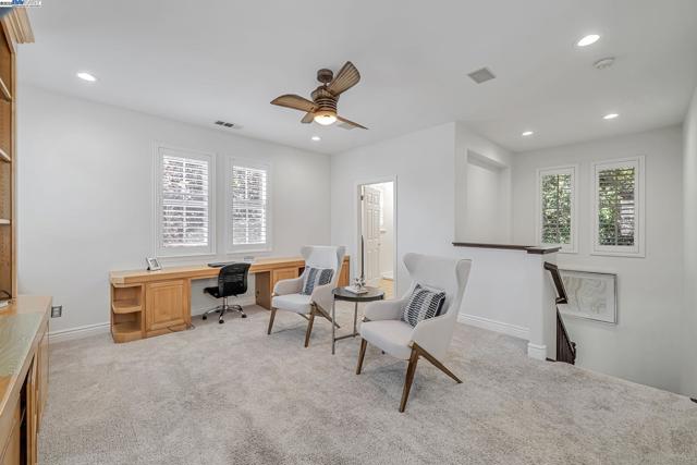 260 Abigail Cir, Danville CA: https://media.crmls.org/mediaz/1df2cf95-8f79-4c70-b24d-b5c1475a7f81.jpg