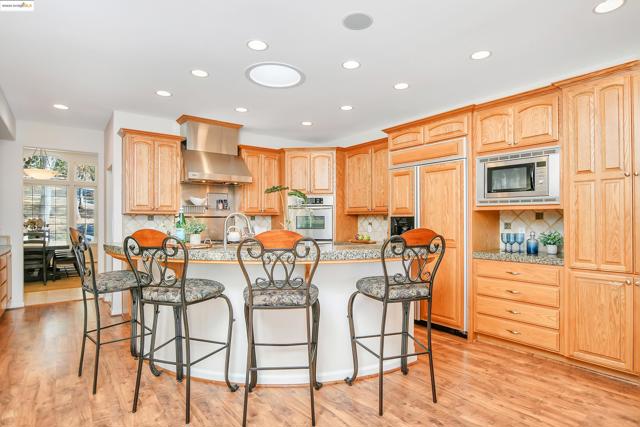 16096 Parkridge Ave, Sonora CA: https://media.crmls.org/mediaz/1df3998d-40e4-4eee-af7b-340eded3a883.jpg