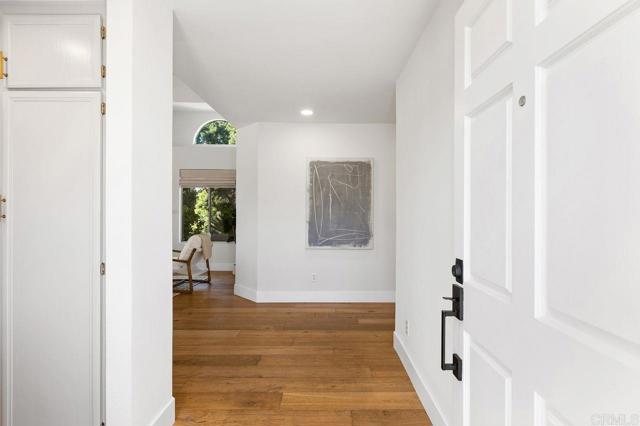 Detail Gallery Image 5 of 45 For 2101 Winged Foot, Escondido,  CA 92026 - 2 Beds | 2 Baths