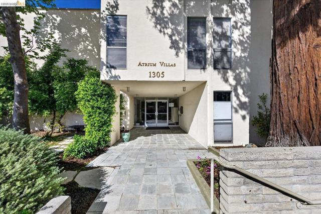 Image 16 of 22 For 1305 Boulevard Way  Apt 303