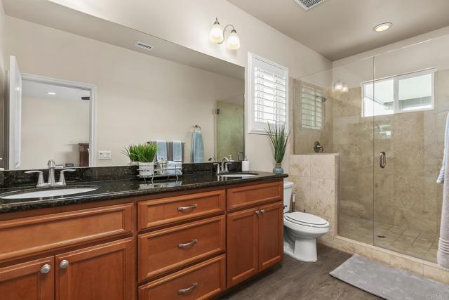 10252 Casa Ct, Santee CA: https://media.crmls.org/mediaz/1df42e48-bc6e-425f-aa42-6dc63669c901.jpg