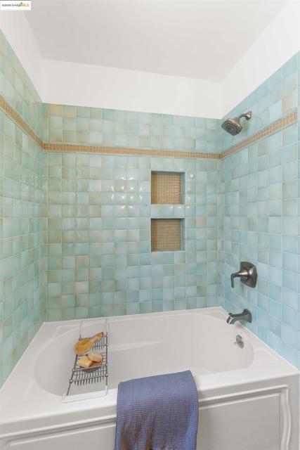 2451 Carmel St, Oakland CA: https://media.crmls.org/mediaz/1df4a3d1-695f-41b8-93f0-fe0153bf3c7b.jpg