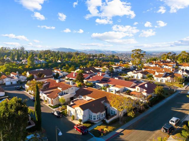 15905 Avenida Villaha, San Diego CA: https://media.crmls.org/mediaz/1df686f1-d8c9-4a03-91c8-5758d762d4a8.jpg