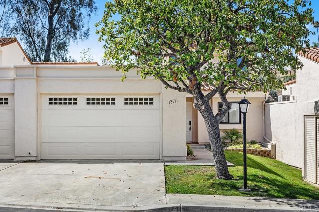 Detail Gallery Image 2 of 31 For 13611 Penina St, Poway,  CA 92064 - 2 Beds | 2 Baths