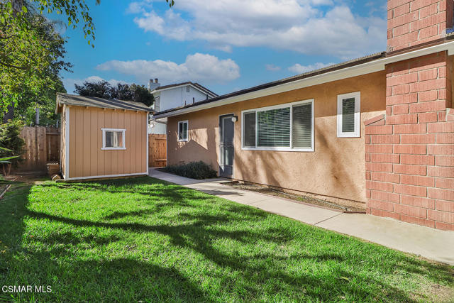 160 Cottage Grove Avenue, Camarillo CA: https://media.crmls.org/mediaz/1df72025-b111-4e08-a95e-445583c4e941.jpg