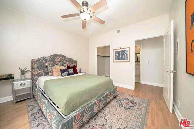 500 S Berendo Street, Los Angeles CA: https://media.crmls.org/mediaz/1df72cde-ff0e-4596-a6d1-3d88519f9507.jpg