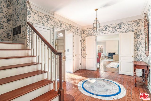 3734 Longridge Avenue, Sherman Oaks CA: https://media.crmls.org/mediaz/1df8608f-ffb9-4147-ae4c-3d5ff5f97e63.jpg