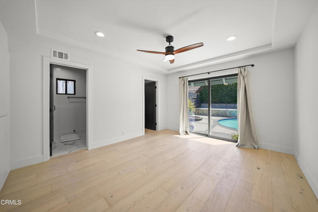9518 Forbes Avenue, Northridge CA: https://media.crmls.org/mediaz/1df96b23-1016-488c-b100-9d7e6662a341.jpg