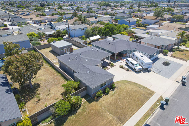 1930 W 153rd Street, Gardena CA: https://media.crmls.org/mediaz/1df9c020-e109-4ce3-b980-17258a4490e2.jpg
