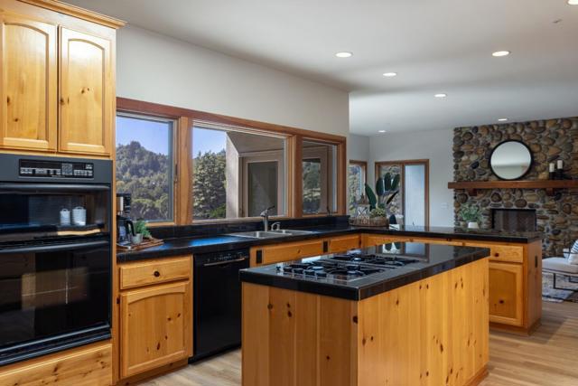 3375 Allred Lane, Soquel CA: https://media.crmls.org/mediaz/1df9e9ce-e767-4617-a563-0cd7fed90255.jpg