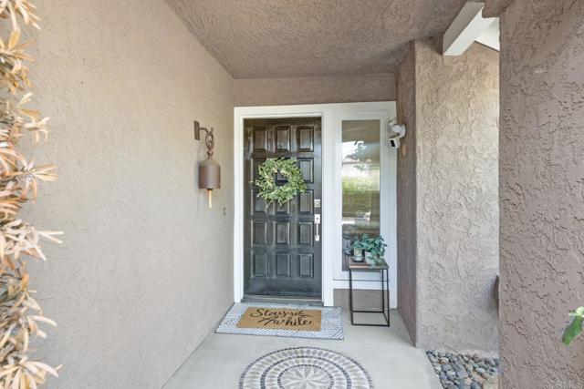 Detail Gallery Image 5 of 37 For 11171 Alejo Pl, San Diego,  CA 92124 - 5 Beds | 3 Baths