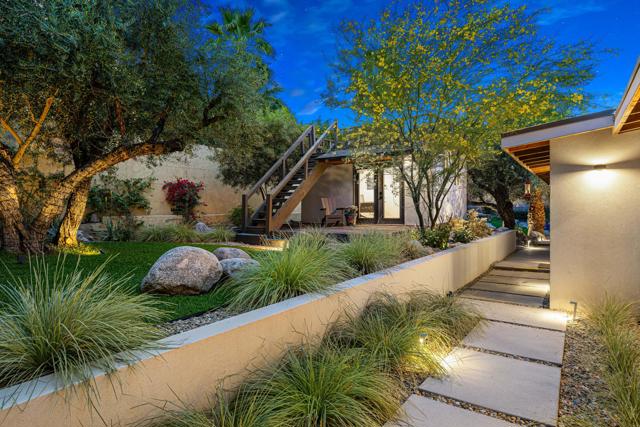 623 W Chino Canyon Road, Palm Springs, CA 92262