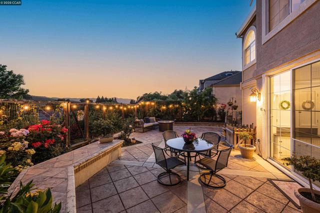 315 Glasgow Circle, Danville CA: https://media.crmls.org/mediaz/1dfcac4d-05b0-4745-bb3b-13569ccc7e9a.jpg
