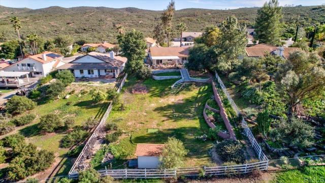 15720 Zeigler Court, Ramona CA: https://media.crmls.org/mediaz/1dfce339-318e-453e-95fa-12651674d097.jpg