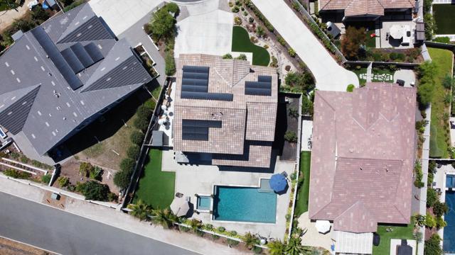 Detail Gallery Image 8 of 49 For 1564 Manzanita Hollow, Vista,  CA 92084 - 5 Beds | 4 Baths