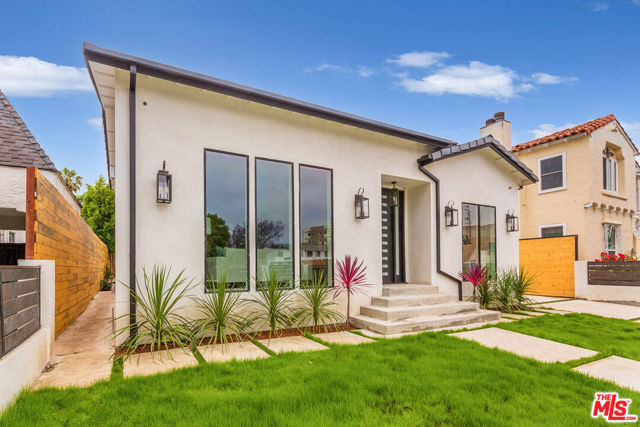 1441 Livonia Avenue, Los Angeles CA: https://media.crmls.org/mediaz/1dfd98d5-54ec-4133-9e3f-f223b96b22a4.jpg