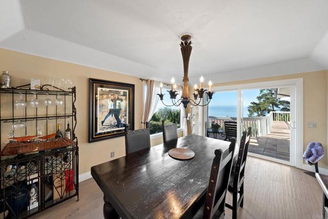 6130 Terryhill Drive, La Jolla CA: https://media.crmls.org/mediaz/1dfe5bf7-7efe-4c56-a28c-3772ecf2e2bd.jpg