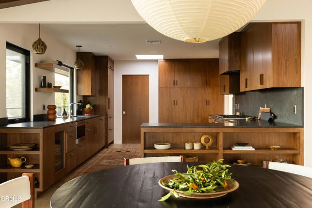 945 Linda Vista Avenue, Pasadena CA: https://media.crmls.org/mediaz/1dfe9af3-cc4f-4e73-84a4-b8bfdf044bde.jpg