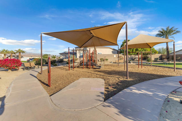 83480 Firecliff Court Court, Indio CA: https://media.crmls.org/mediaz/1dff415a-267f-4bcf-afc4-5265408aefee.jpg