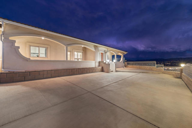 6207 Red Bluff Avenue, Yucca Valley CA: https://media.crmls.org/mediaz/1dff5eb3-7a66-4bdf-9c5c-473c7946f3a0.jpg