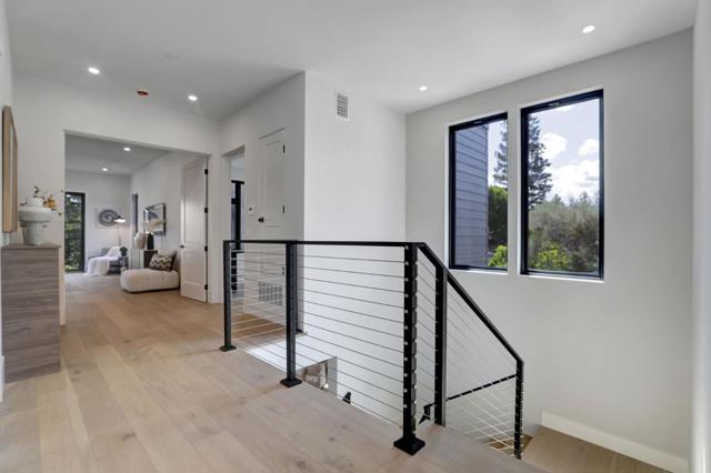 546 9th Avenue, Menlo Park CA: https://media.crmls.org/mediaz/1e009123-a5a8-4751-be7d-ba5c355db633.jpg