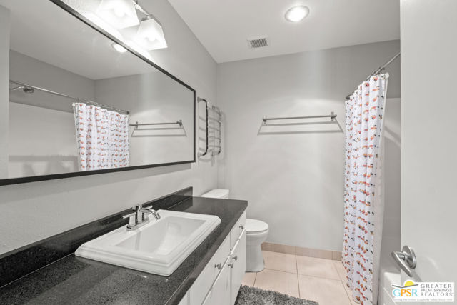 415 N Hermosa Drive, Palm Springs CA: https://media.crmls.org/mediaz/1e00cb56-d144-4718-907f-fe0e2b7bbc1a.jpg