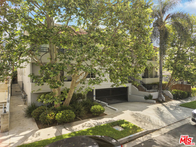 Image 10 of 21 For 5712 Camellia Avenue