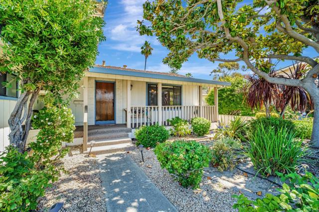 40204 Hacienda Court, Fremont CA: https://media.crmls.org/mediaz/1e01fab8-595f-4718-9c1c-8bbc6ac9c98c.jpg