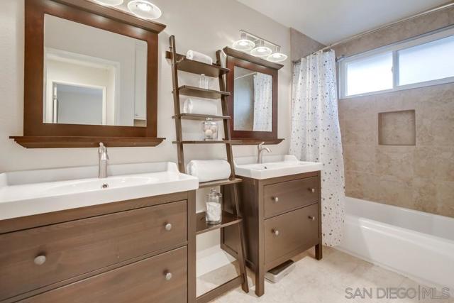 13559 Chaco Ct, San Diego CA: https://media.crmls.org/mediaz/1e02691a-a2de-4bb7-8238-6f379a824e25.jpg