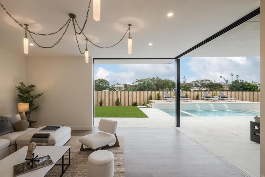 601 Cedros Avenue - photo 14