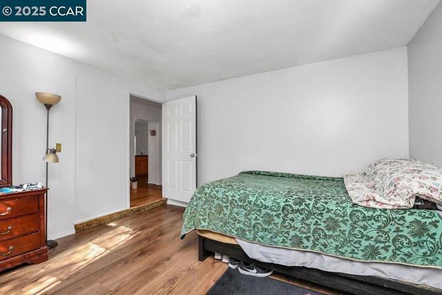 2256 CONCORD DR, Pittsburg CA: https://media.crmls.org/mediaz/1e02b16e-b84f-4e4a-aaf5-1c4c75b547e6.jpg