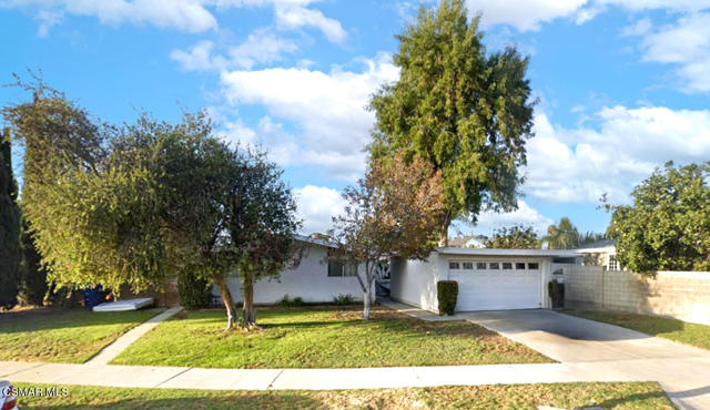 20414 Haynes Street, Winnetka CA: https://media.crmls.org/mediaz/1e037e6d-97b2-4cc9-b833-d8ab0f7d5fa4.jpg