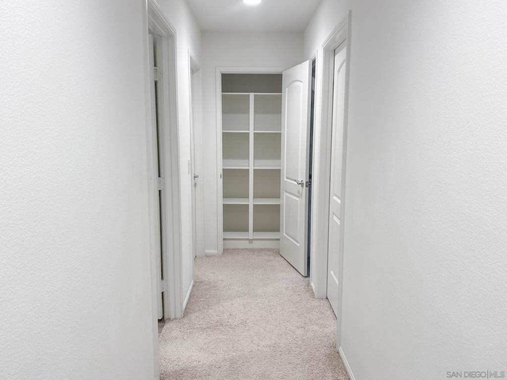 https://media.crmls.org/mediaz/1e0388bd-4715-47dc-a892-60a442fb2fb7.jpg?preset=X-Large