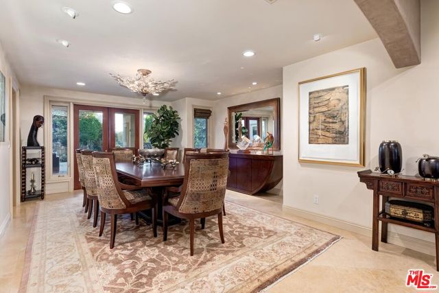 Drew Fenton | 10212 Briarwood Drive Los Angeles CA | MLS: 7608311