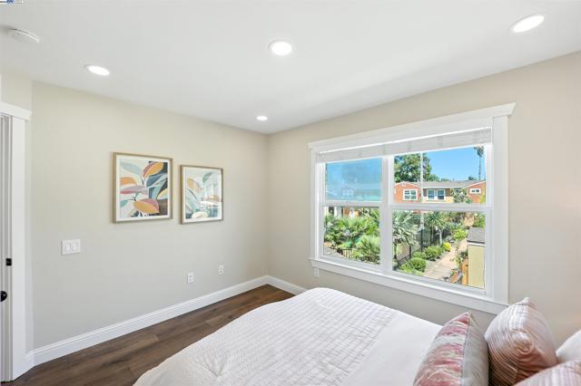 865 Carlisle Way, Sunnyvale CA: https://media.crmls.org/mediaz/1e052077-d888-43eb-b0dc-40f24ee1167a.jpg