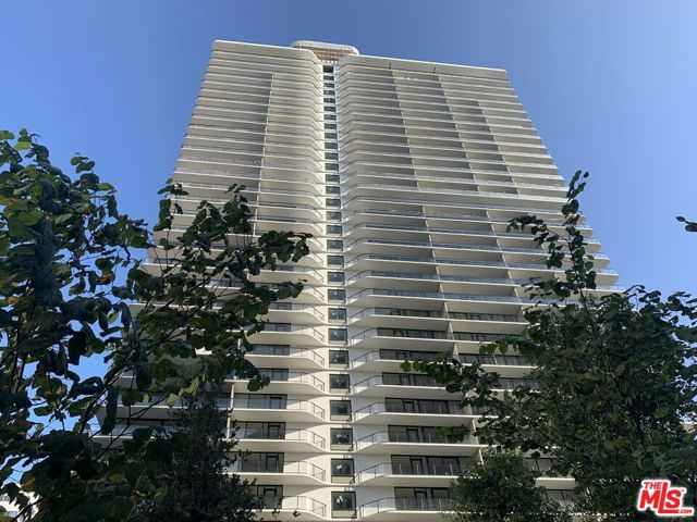 11750 Wilshire Boulevard, Los Angeles CA: https://media.crmls.org/mediaz/1e052c68-3345-435e-8565-d87d74e832ad.jpg