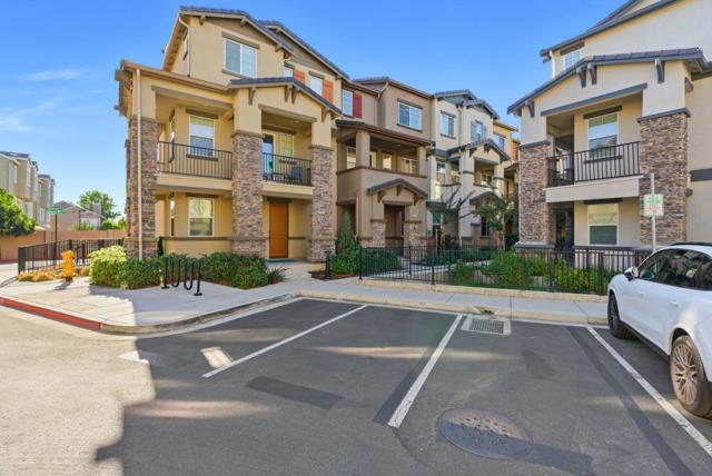 24548 Autumn Mist Way, Hayward CA: https://media.crmls.org/mediaz/1e06b557-9895-406b-baae-598f184dc629.jpg