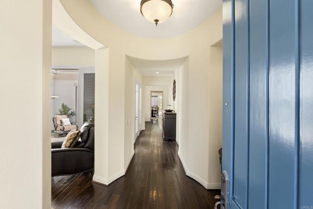 Detail Gallery Image 5 of 52 For 7062 Crystalline Dr, Carlsbad,  CA 92011 - 4 Beds | 2/1 Baths