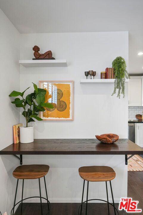 614 Rosemont Avenue, Los Angeles CA: https://media.crmls.org/mediaz/1e06f0be-6e5e-48da-9f58-dbcec105382d.jpg