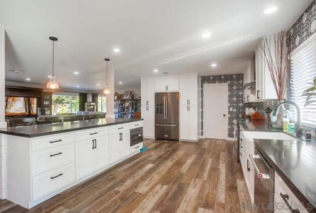 2035 Camino Cantera, Vista CA: https://media.crmls.org/mediaz/1e072499-8445-4243-8685-a206b58cd3ef.jpg