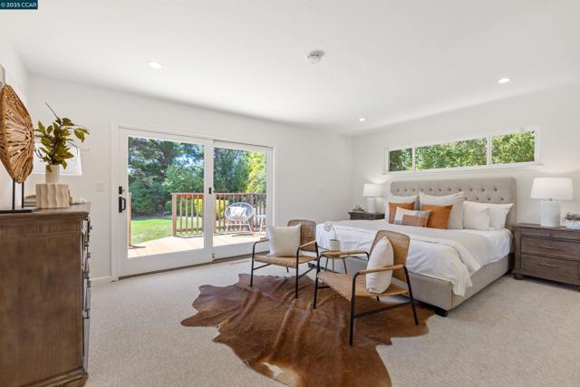 11 Breck Ct, Moraga CA: https://media.crmls.org/mediaz/1e078b18-f582-4479-883d-0c840d5a3262.jpg