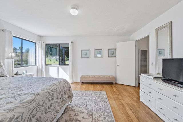 500 Valencia School Road, Aptos CA: https://media.crmls.org/mediaz/1e079768-a015-401c-bda8-97b729108f24.jpg